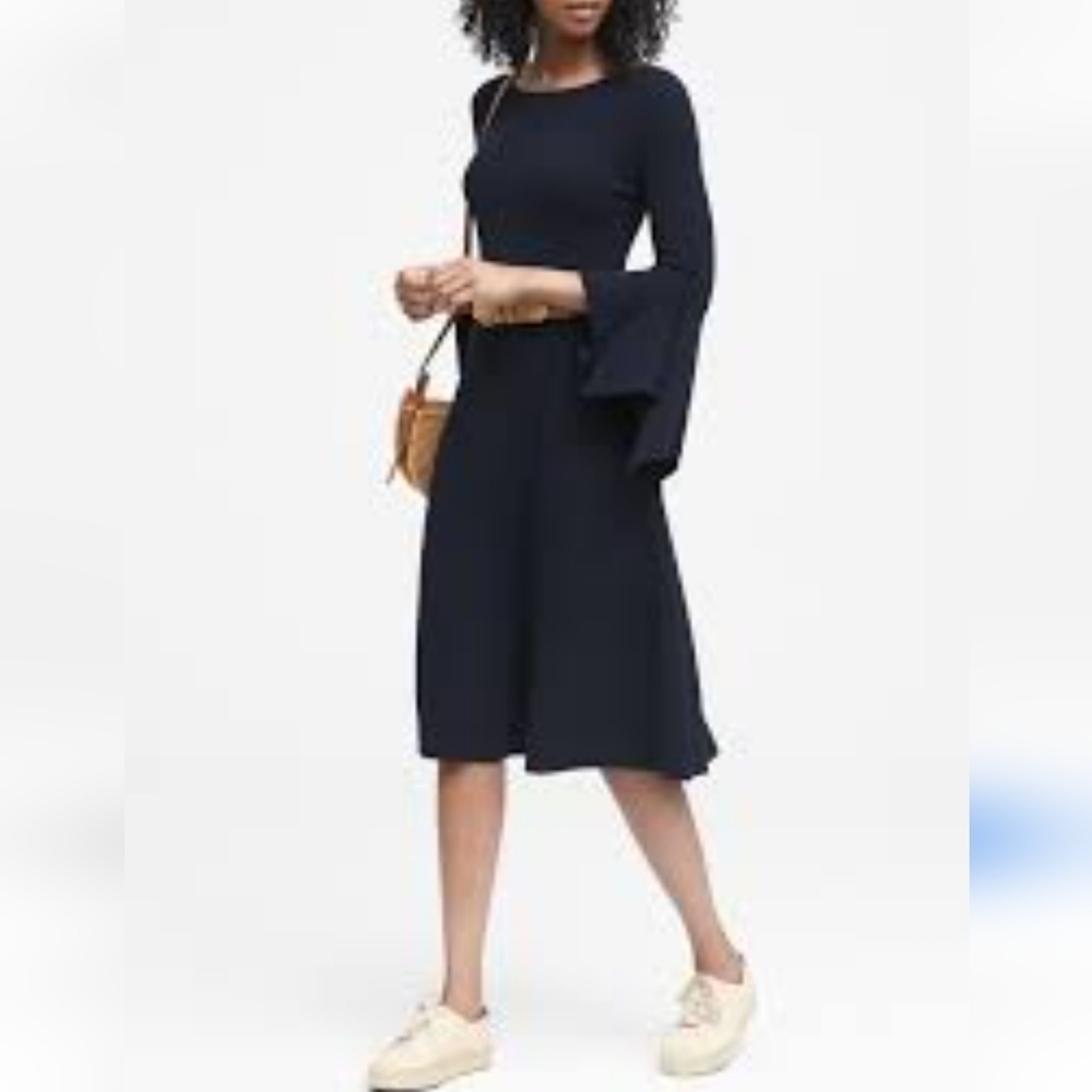Banana Republic Women Sheath Dress Sz XS Blue Bell Sleeves Cocktail 90s